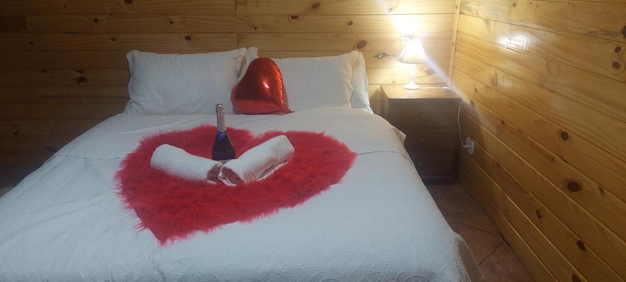 Chale Com Hidromassagem Da Vick Hotell Campos do Jordão Eksteriør bilde