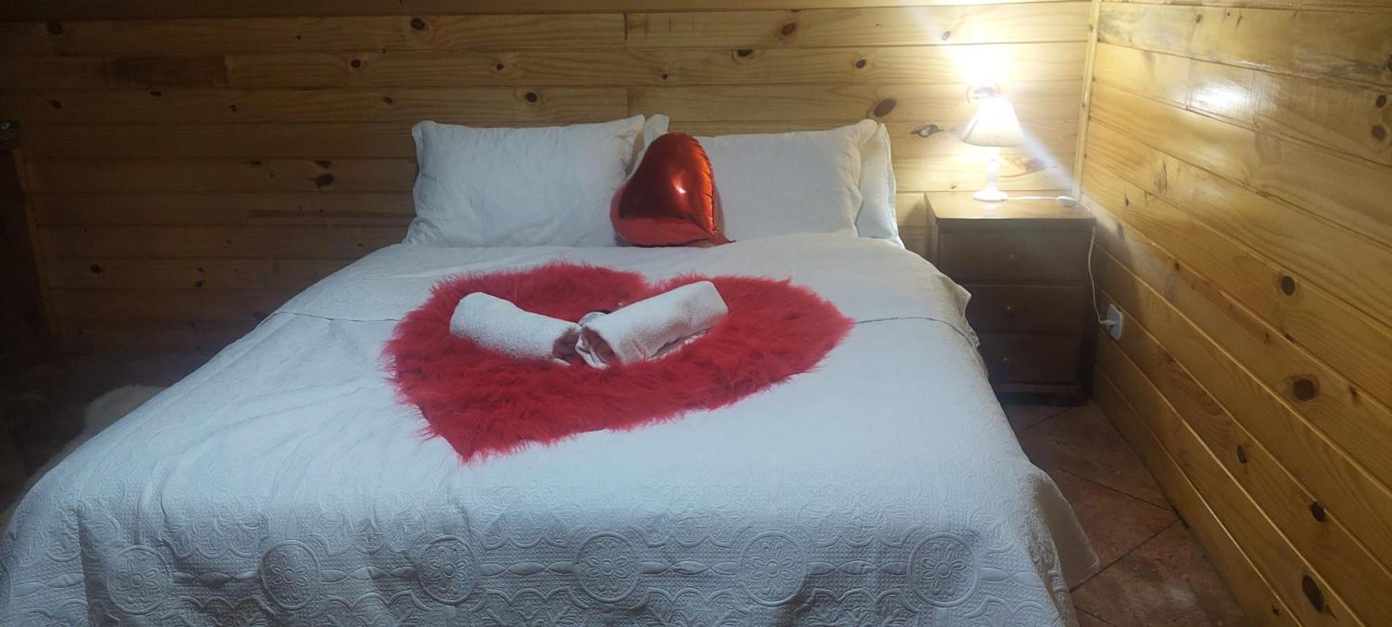 Chale Com Hidromassagem Da Vick Hotell Campos do Jordão Eksteriør bilde